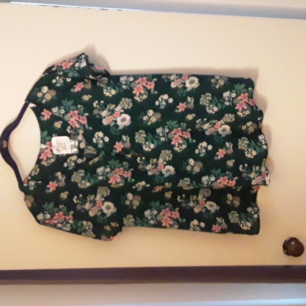 Floral top